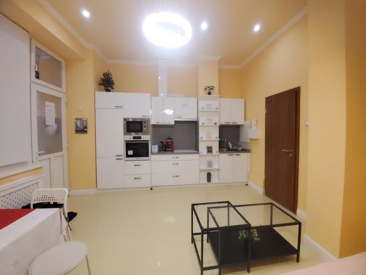 Apartament Walking Street-v *